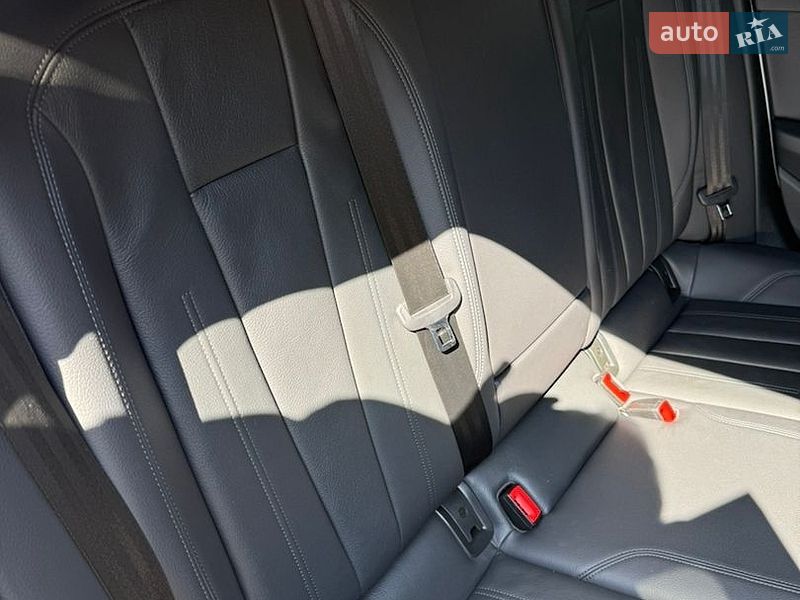 Седан Audi A4 2017 в Одессе