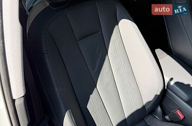 Седан Audi A4 2017 в Одессе