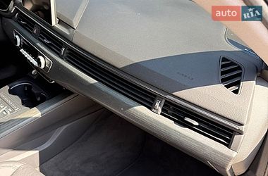Седан Audi A4 2017 в Одессе