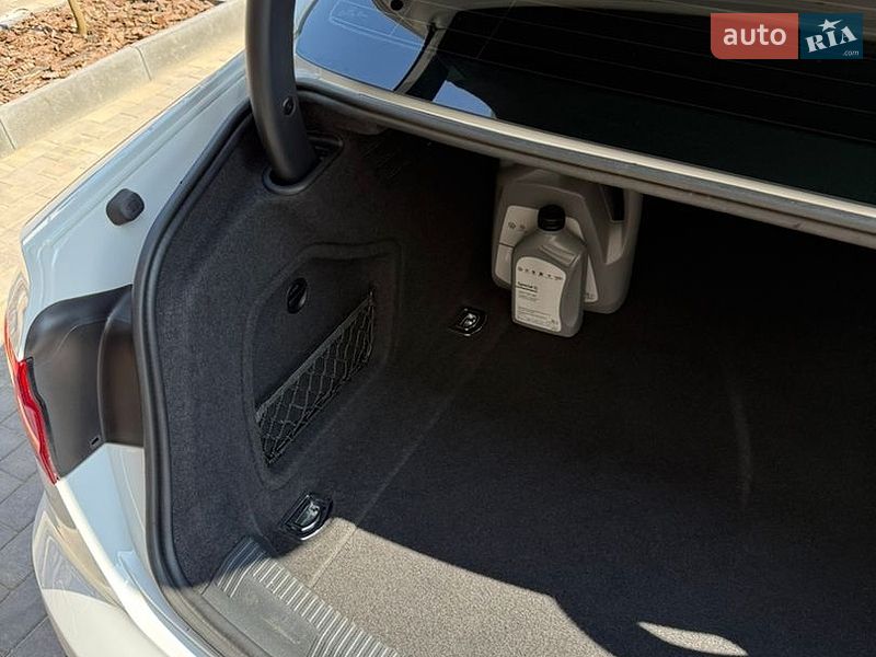 Седан Audi A4 2017 в Одессе