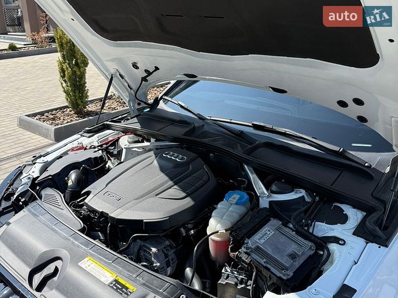 Седан Audi A4 2017 в Одессе