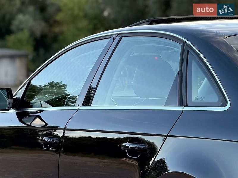 Седан Audi A4 2012 в Тернополе