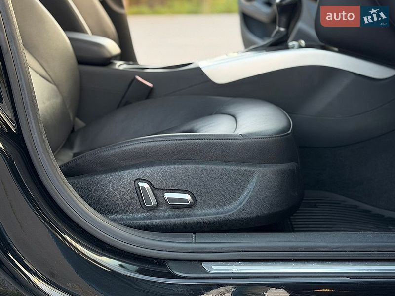 Седан Audi A4 2012 в Тернополе