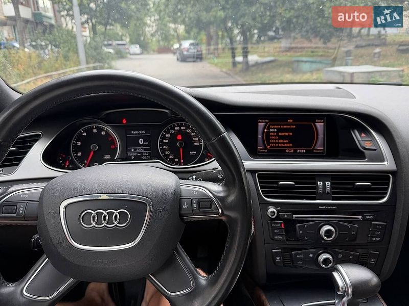Седан Audi A4 2012 в Києві