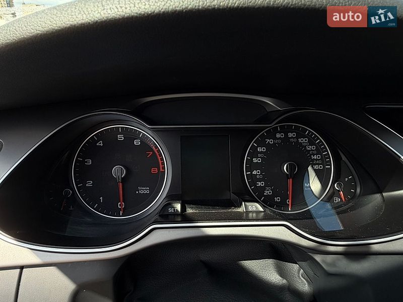 Седан Audi A4 2012 в Києві