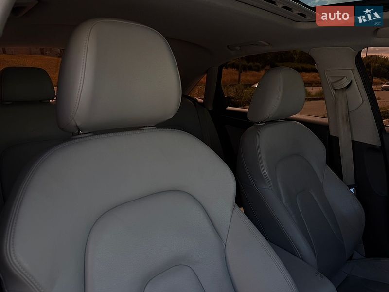 Седан Audi A4 2012 в Києві