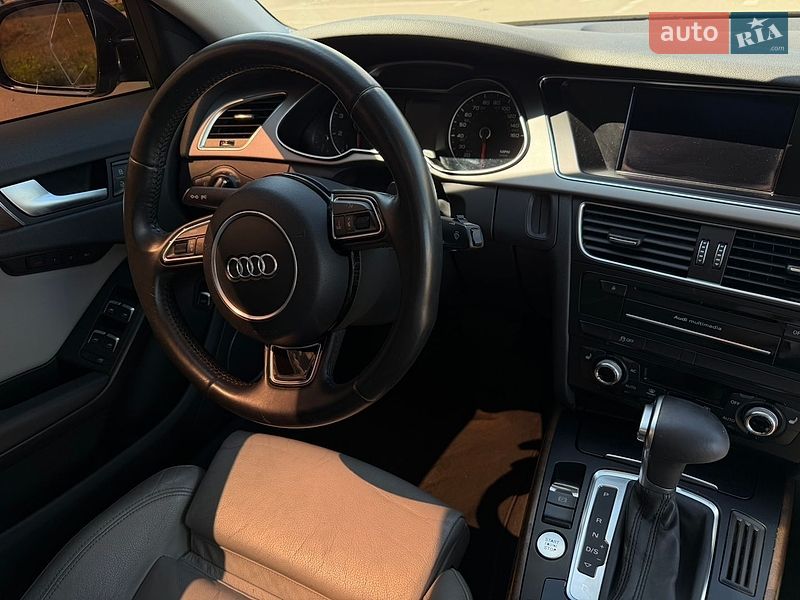Седан Audi A4 2012 в Києві