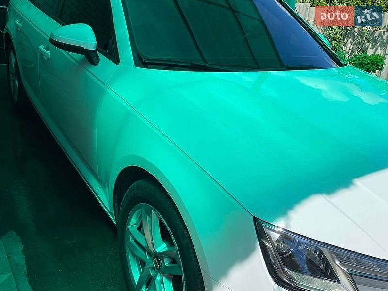 Седан Audi A4 2016 в Полтаві