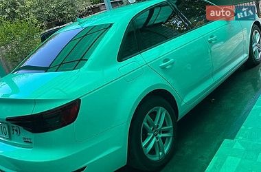 Седан Audi A4 2016 в Полтаві