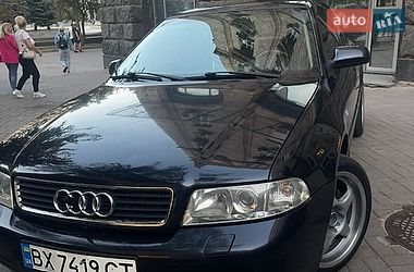 Седан Audi A4 2000 в Киеве