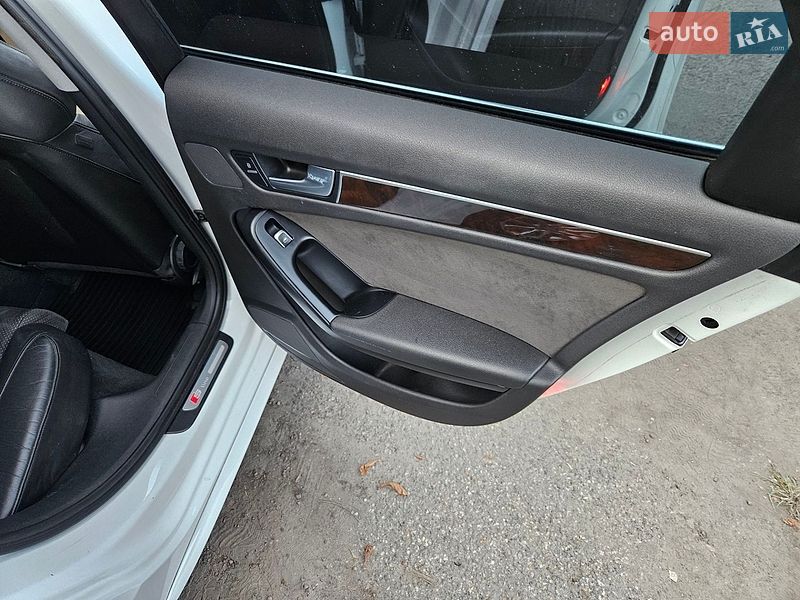 Седан Audi A4 2015 в Києві