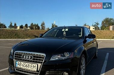 Седан Audi A4 2012 в Виннице