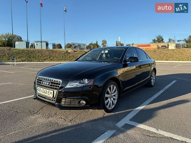 Седан Audi A4 2012 в Виннице