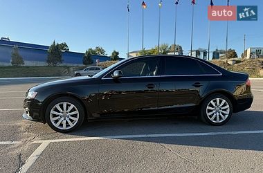 Седан Audi A4 2012 в Виннице