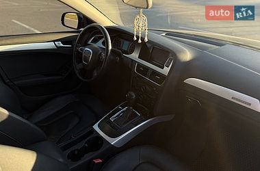 Седан Audi A4 2012 в Виннице