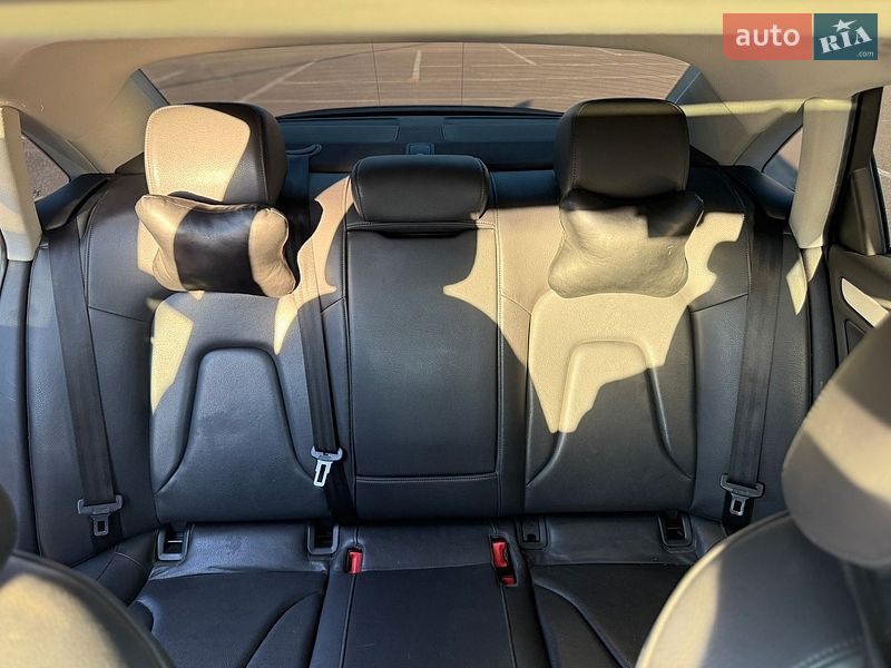 Седан Audi A4 2012 в Виннице