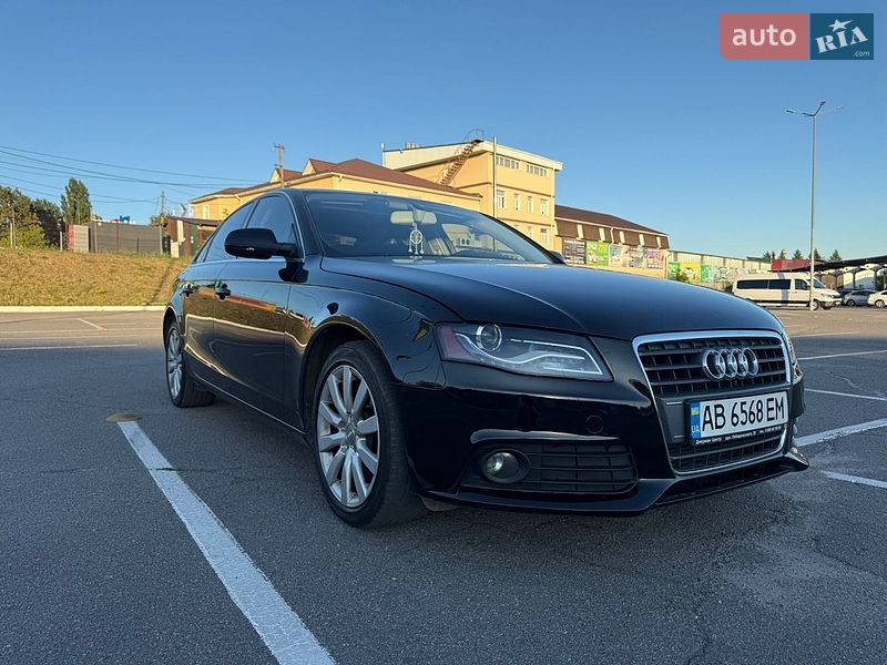 Седан Audi A4 2012 в Виннице