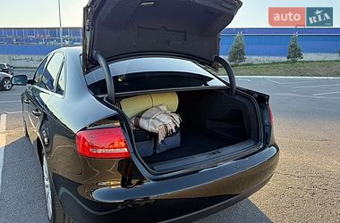 Седан Audi A4 2012 в Виннице
