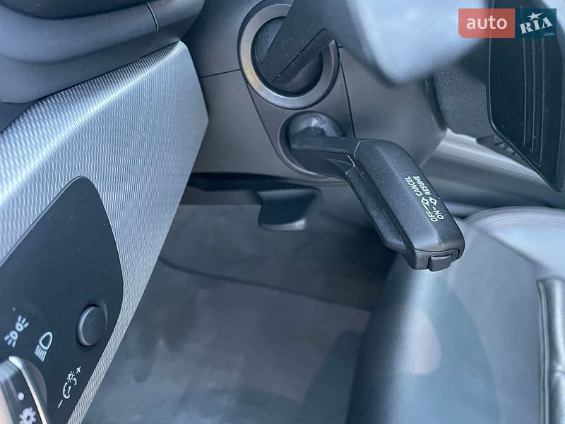Седан Audi A4 2018 в Виннице
