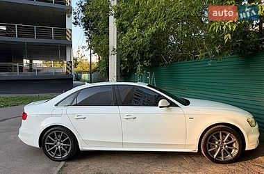 Седан Audi A4 2015 в Харкові