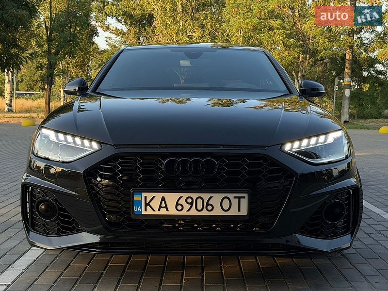 Седан Audi A4 2021 в Кам'янському