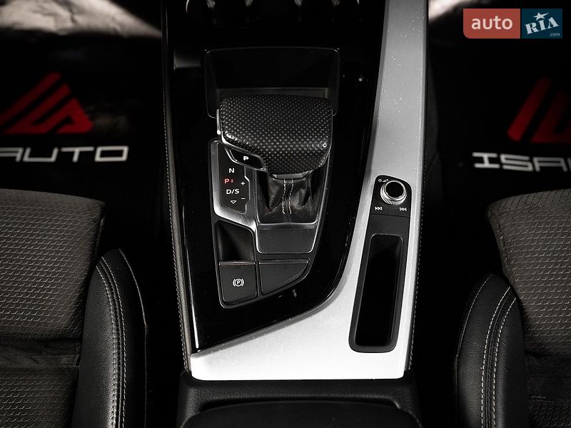 Седан Audi A4 2020 в Одесі