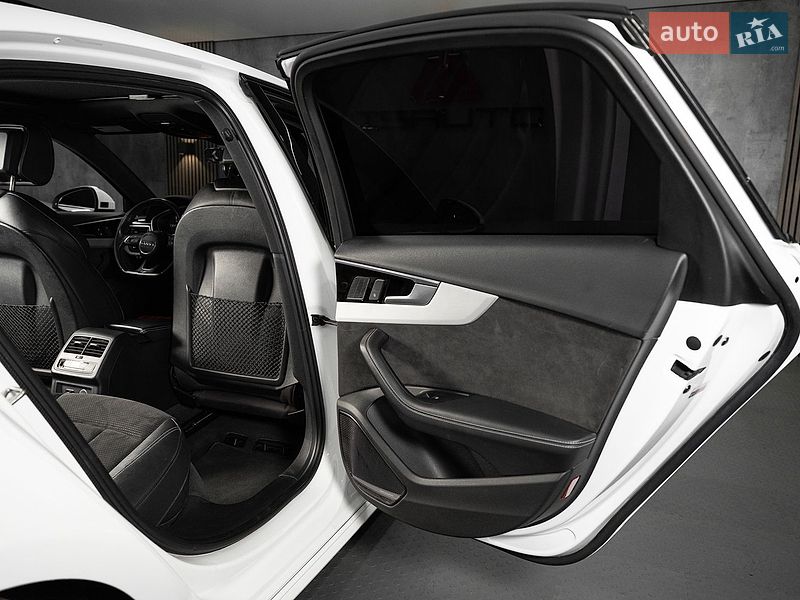 Седан Audi A4 2020 в Одесі