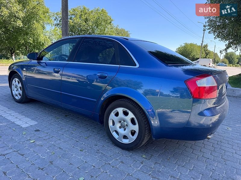 Седан Audi A4 2004 в Киеве