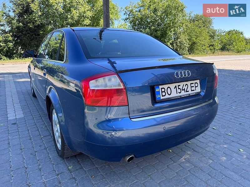 Седан Audi A4 2004 в Киеве
