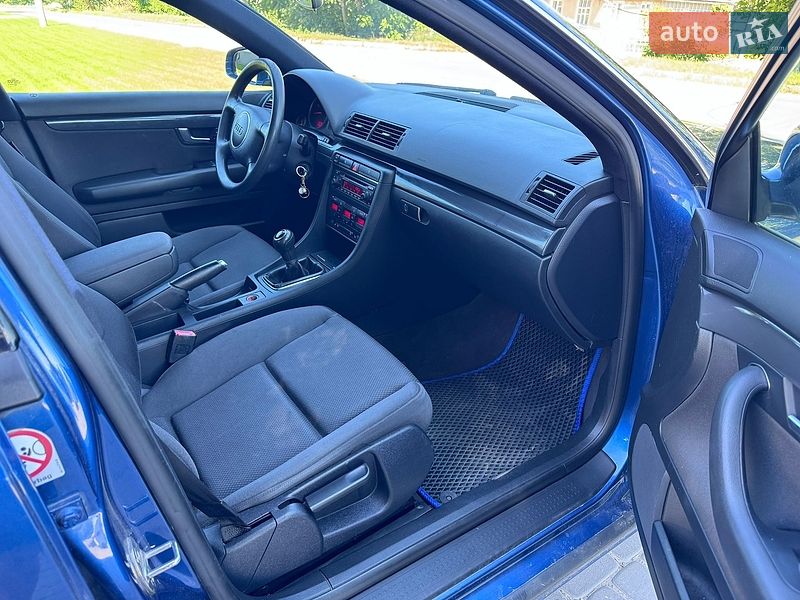 Седан Audi A4 2004 в Киеве