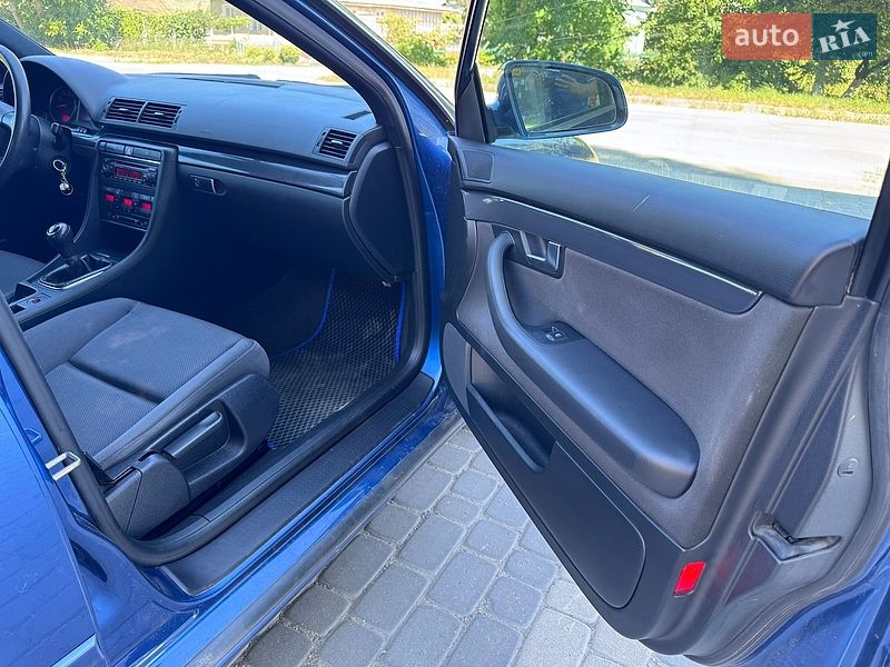 Седан Audi A4 2004 в Киеве