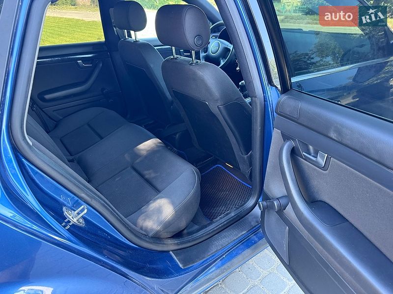 Седан Audi A4 2004 в Киеве
