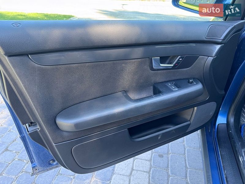 Седан Audi A4 2004 в Киеве