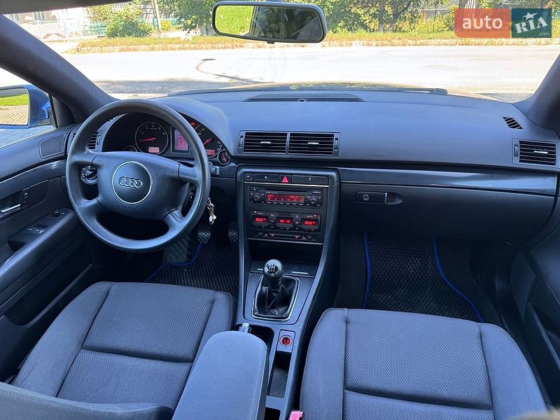 Седан Audi A4 2004 в Киеве