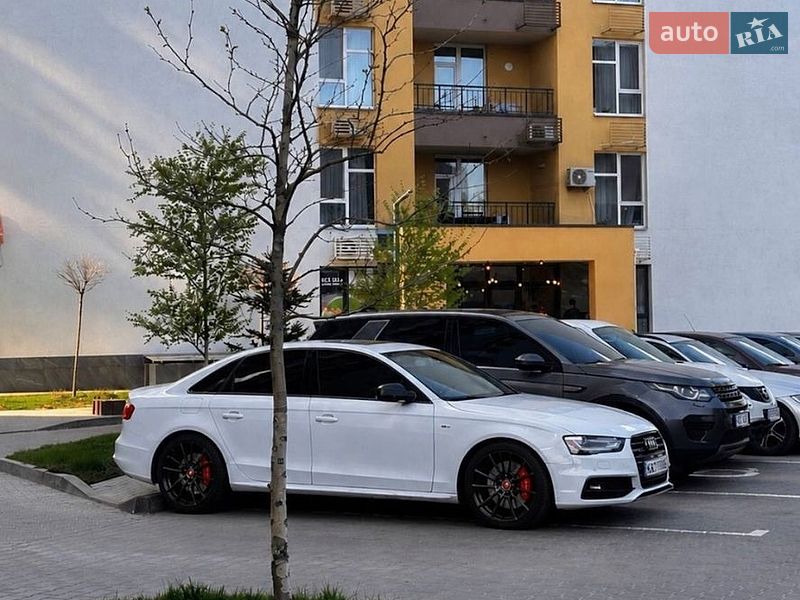 Седан Audi A4 2013 в Миколаєві