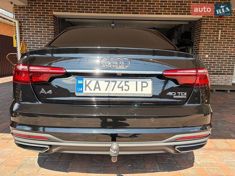 Седан Audi A4 2022 в Борисполі