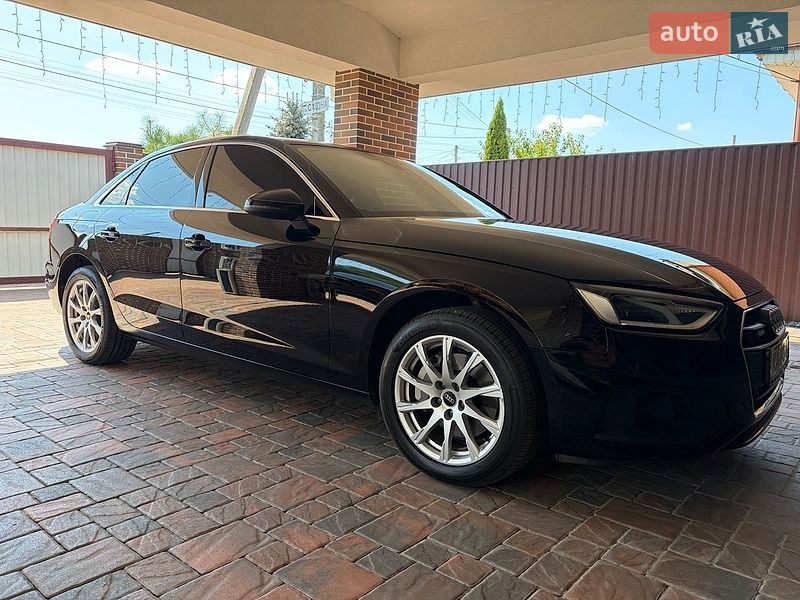 Седан Audi A4 2022 в Борисполе