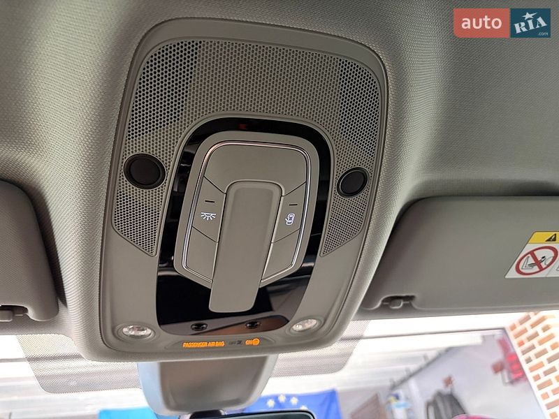 Седан Audi A4 2022 в Борисполе
