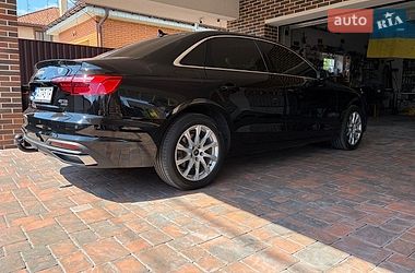 Седан Audi A4 2022 в Борисполе