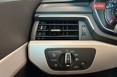 Седан Audi A4 2022 в Борисполе