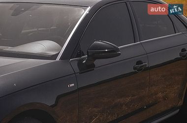 Седан Audi A4 2018 в Золочеві