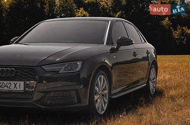 Седан Audi A4 2018 в Золочеві