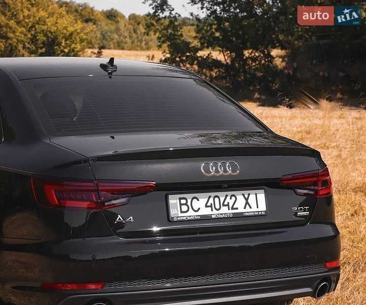 Седан Audi A4 2018 в Золочеві