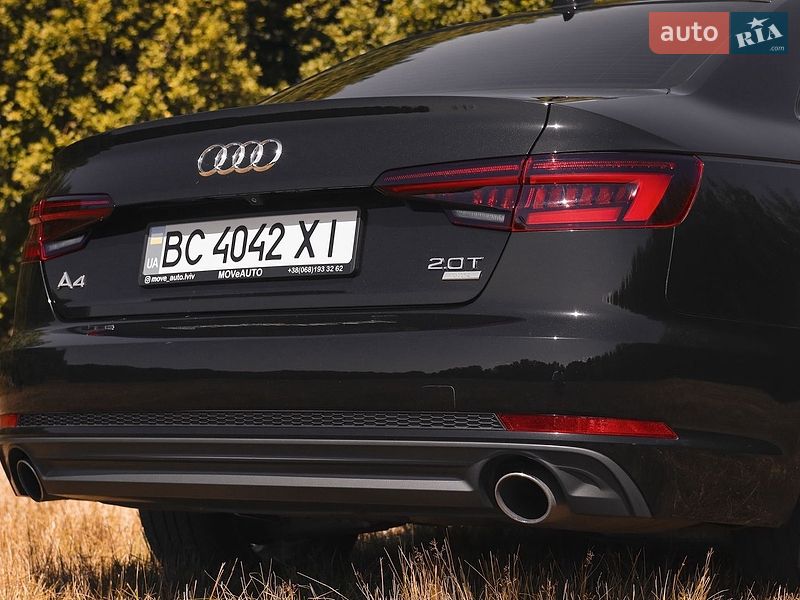 Седан Audi A4 2018 в Золочеві