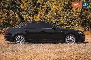 Седан Audi A4 2018 в Золочеві