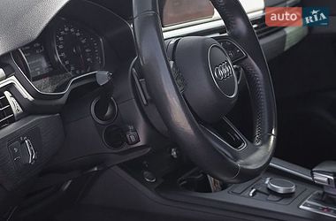 Седан Audi A4 2018 в Золочеві