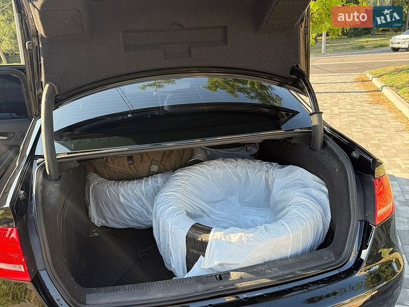 Седан Audi A4 2011 в Запоріжжі