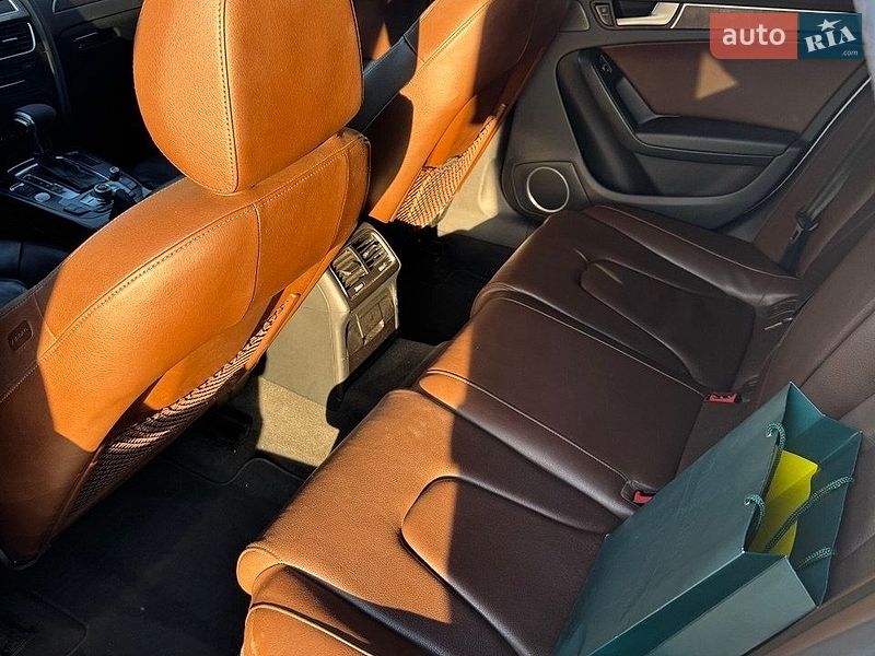 Седан Audi A4 2012 в Киеве
