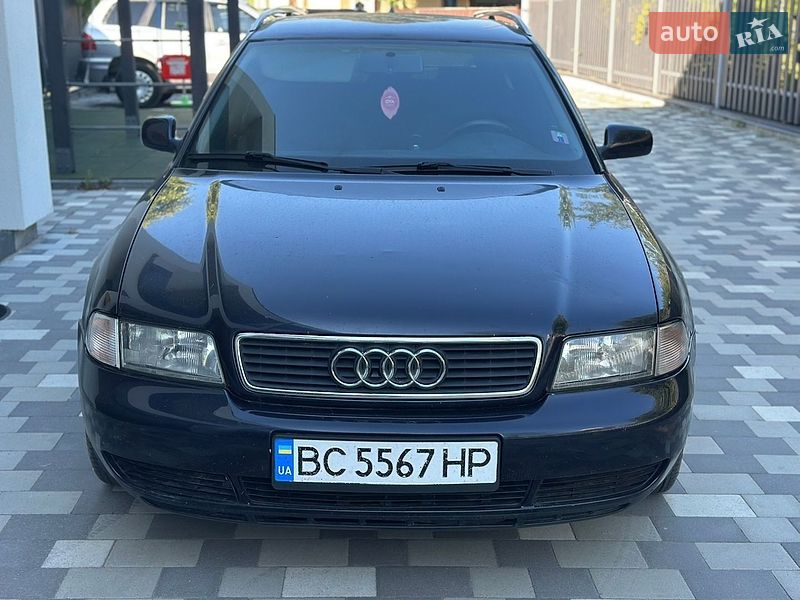 Універсал Audi A4 1998 в Львові