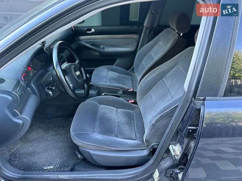 Універсал Audi A4 1998 в Львові